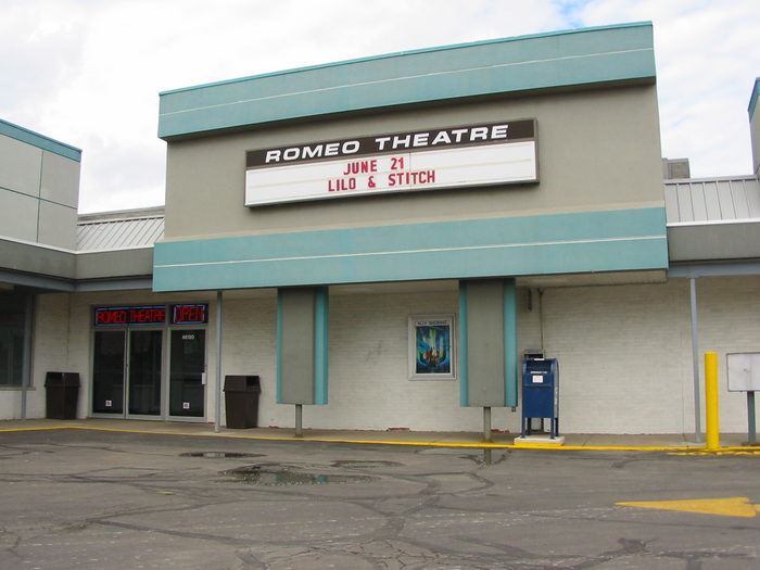 Romeo Theatre - JUNE 2002 (newer photo)